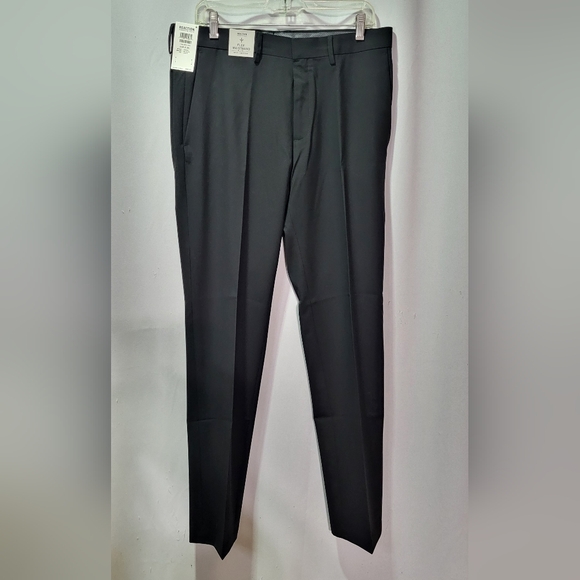 Reaction Kenneth Cole Men's NWT Black Slim Fit Pleated Dress Pants Sz 34W x 32L - Picture 4 of 12